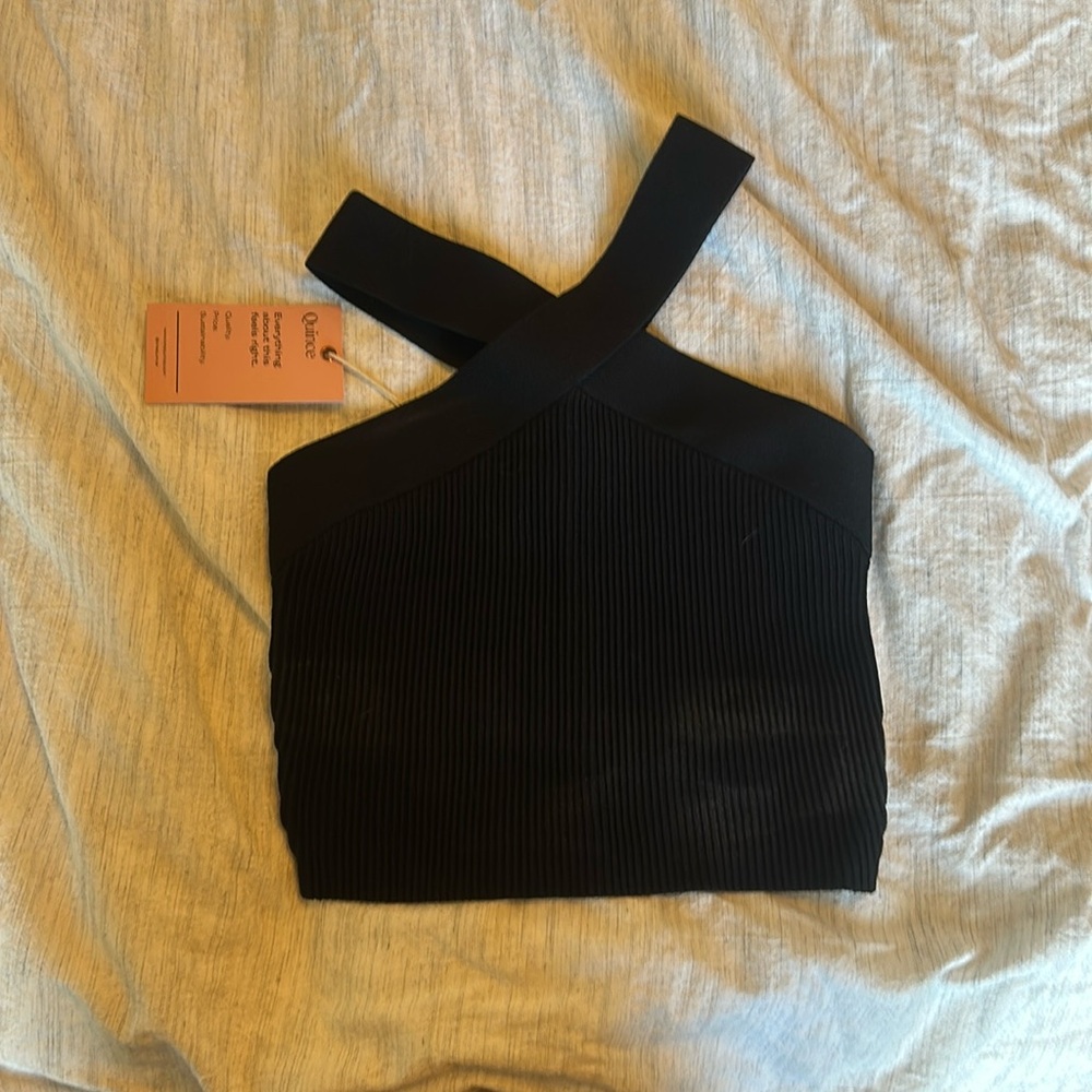Women’s black cropped tank, quince, size xs